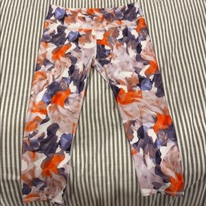 Fabletics cropped leggings